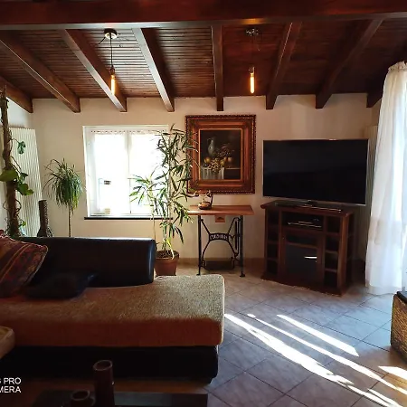 Il Favo Apartment Carbuta